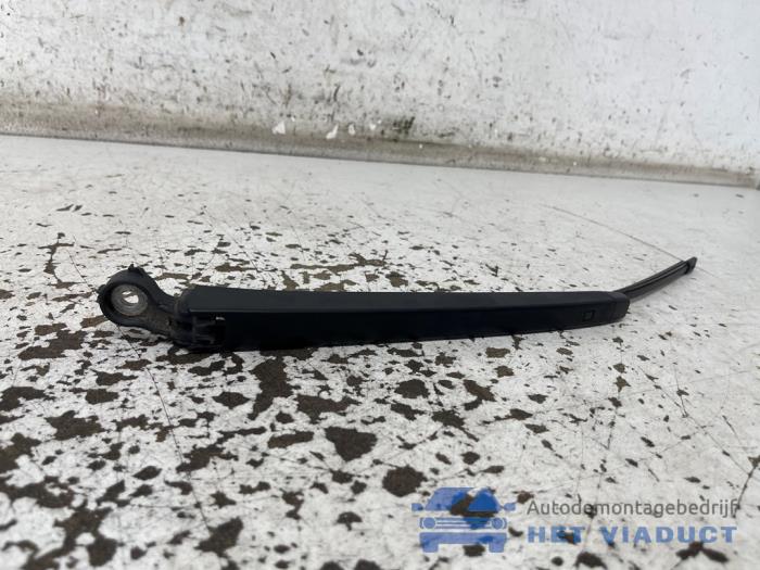 Bakre torkararm från en Skoda Superb Combi (3V5) 2.0 TDI 4x4 2018