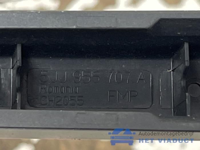 Bakre torkararm från en Skoda Superb Combi (3V5) 2.0 TDI 4x4 2018