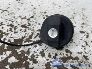 Begagnade Tanklock Volkswagen Caddy IV 2.0 TDI 102 Pris € 20,00 Marginaltabell erbjuds av Het Viaduct