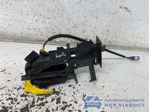 Gebruikte Slotmechaniek Portier 4Deurs links-achter Ford C-Max (DXA) 1.0 Ti-VCT EcoBoost 12V 125 Prijs € 25,00 Margeregeling aangeboden door Het Viaduct