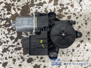 Gebruikte Raammotor Portier Skoda Fabia III Combi (NJ5) 1.0 TSI 12V Prijs € 25,00 Margeregeling aangeboden door Het Viaduct