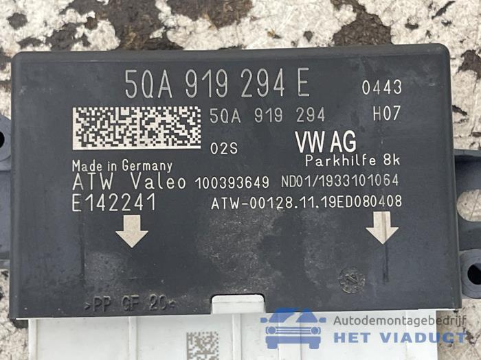 PDC Module van een Volkswagen Crafter (SY) 2.0 TDI 2020