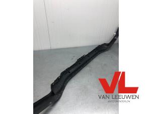 Begagnade Låsplatta Citroen C4 Picasso (UD/UE/UF) 2.0 16V Autom. Pris € 32,50 Marginaltabell erbjuds av Van Leeuwen Auto Onderdelen