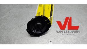 Begagnade Högtalare Renault Modus/Grand Modus (JP) 1.2 16V Pris € 5,00 Marginaltabell erbjuds av Van Leeuwen Auto Onderdelen