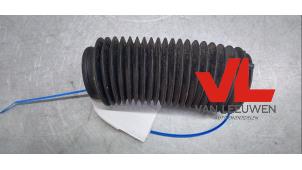 Begagnade Gummi, stötfångare, vänster Ford Focus 4 Wagon Pris € 13,50 Marginaltabell erbjuds av Van Leeuwen Auto Onderdelen