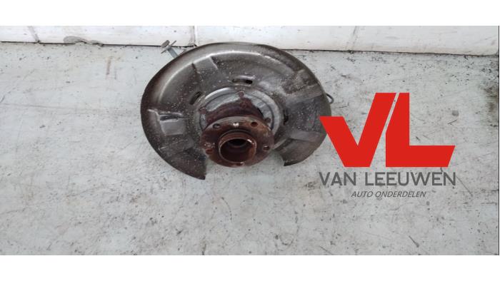 Spindelfäste, höger bak från en BMW 5 serie Touring (F11) 520i 16V 2016