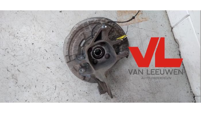 Spindelfäste, höger bak från en BMW 5 serie Touring (F11) 520i 16V 2016