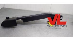 Gebruikte Hoedenplank Steun BMW 5 serie Touring (F11) 520i 16V Prijs € 23,00 Margeregeling aangeboden door Van Leeuwen Auto Onderdelen