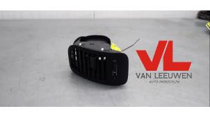 Begagnade Luftmunstycke, instrumentbräda Volkswagen Lupo (6X1) 1.0 MPi 50 Pris € 8,00 Marginaltabell erbjuds av Van Leeuwen Auto Onderdelen