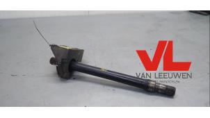 Begagnade Drivaxel, höger fram Opel Zafira (M75) 2.2 16V Direct Ecotec Pris € 13,50 Marginaltabell erbjuds av Van Leeuwen Auto Onderdelen