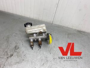 Begagnade Huvudcylinder Hyundai Getz 1.6i 16V Pris € 23,00 Marginaltabell erbjuds av Van Leeuwen Auto Onderdelen