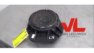 Begagnade Högtalare Peugeot Expert (G9) 2.0 HDi 120 Pris € 9,00 Marginaltabell erbjuds av Van Leeuwen Auto Onderdelen