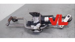 Gebruikte Ruitenwis Mechaniek Peugeot Expert (G9) 2.0 HDi 120 Prijs € 35,50 Margeregeling aangeboden door Van Leeuwen Auto Onderdelen