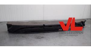 Gebruikte Bumpervulling achter Ford Fiesta 6 (JA8) 1.0 Ti-VCT 12V 65 Prijs € 30,00 Margeregeling aangeboden door Van Leeuwen Auto Onderdelen