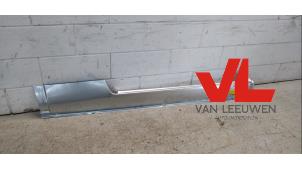 Nya Tröskel, höger Ford Ka I Pris € 24,20 Inklusive moms erbjuds av Van Leeuwen Auto Onderdelen