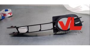 Nya Täcklock, dimljus, höger Audi A6 Avant (C6) Pris € 8,47 Inklusive moms erbjuds av Van Leeuwen Auto Onderdelen