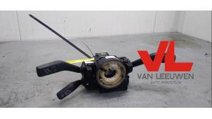 Begagnade Spak, rattstång Volkswagen Passat Variant (3C5) 2.0 FSI 16V Pris € 45,00 Marginaltabell erbjuds av Van Leeuwen Auto Onderdelen