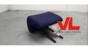 Begagnade Nackstöd Peugeot 1007 (KM) 1.6 GTI,Gentry 16V Pris € 25,00 Marginaltabell erbjuds av Van Leeuwen Auto Onderdelen