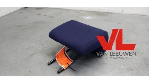 Begagnade Nackstöd Peugeot 1007 (KM) 1.6 GTI,Gentry 16V Pris € 25,00 Marginaltabell erbjuds av Van Leeuwen Auto Onderdelen