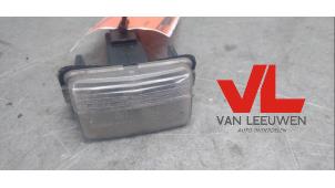 Gebruikte Kenteken Verlichting Peugeot 207/207+ (WA/WC/WM) 1.4 16V VTi Prijs € 5,00 Margeregeling aangeboden door Van Leeuwen Auto Onderdelen