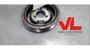 Gebruikte Krukas Poelie Peugeot 5008 I (0A/0E) 1.6 THP 16V Prijs € 15,00 Margeregeling aangeboden door Van Leeuwen Auto Onderdelen