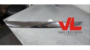 Begagnade Dekorstripe Peugeot 2008 (CU) 1.2 Vti 12V PureTech 82 Pris € 25,00 Marginaltabell erbjuds av Van Leeuwen Auto Onderdelen