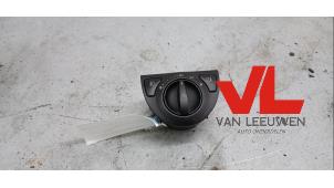 Gebruikte Licht Schakelaar Saab 9-3 Sport Estate (YS3F) 1.8i 16V Prijs € 15,00 Margeregeling aangeboden door Van Leeuwen Auto Onderdelen