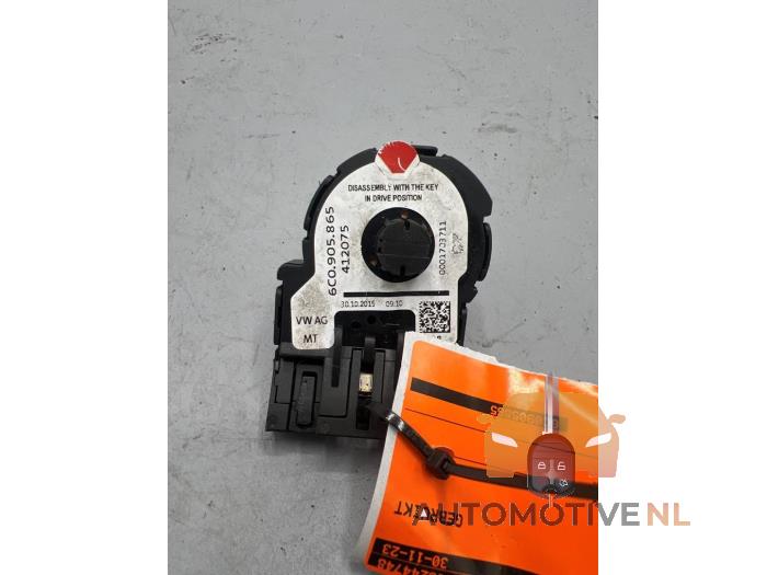 Tändningslås från en Volkswagen Polo V (6R) 1.4 TDI DPF BlueMotion technology 2014