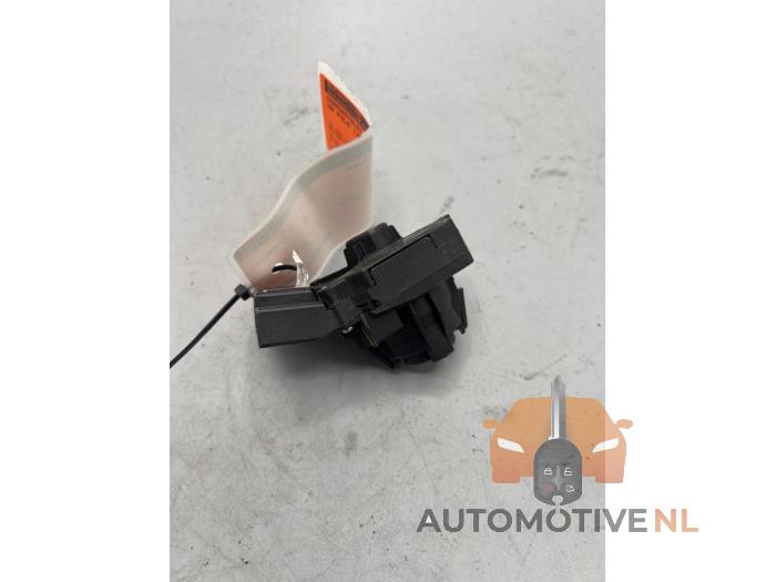 Tändningslås från en Volkswagen Polo V (6R) 1.0 TSI 12V BlueMotion 2014