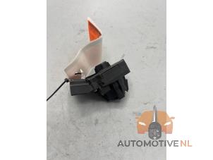 Begagnade Tändningslås Volkswagen Polo V (6R) 1.0 TSI 12V BlueMotion Pris € 20,00 Marginaltabell erbjuds av AutomotiveNL Oss