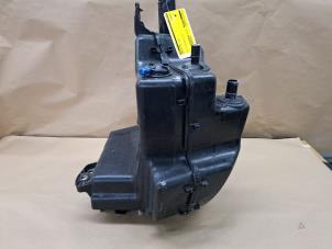 Begagnade AdBlue-tank Volkswagen Polo VI (AW1) 1.6 TDI 16V 80 Pris € 150,00 Marginaltabell erbjuds av VW Parts Dronten