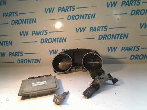 Begagnade Inbyggd dator Volkswagen Golf VI (5K1) 1.2 TSI BlueMotion Pris € 250,00 Marginaltabell erbjuds av VW Parts Dronten