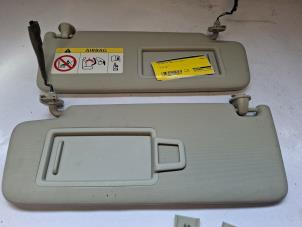 Gebruikte Zonneklep set Volkswagen Golf Sportsvan (AUVS) 1.5 TSI Evo BlueMotion 16V Prijs € 40,00 Margeregeling aangeboden door VW Parts Dronten