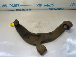 Gebruikte Triangel rechts-voor Volkswagen Transporter T6 2.0 TDI 150 Prijs € 35,00 Margeregeling aangeboden door VW Parts Dronten