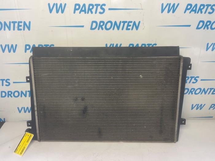 Kylare från en Volkswagen Caddy III (2KA,2KH,2CA,2CH) 1.9 TDI 2006