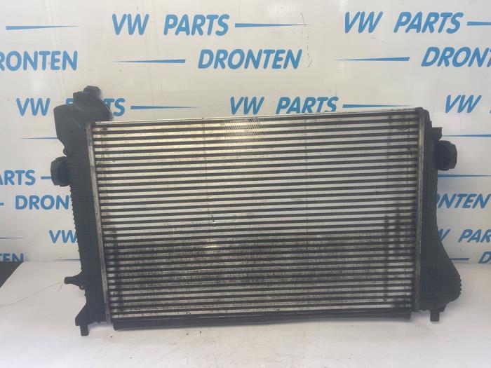 Laddluftkylare från en Volkswagen Caddy III (2KA,2KH,2CA,2CH) 1.9 TDI 2006