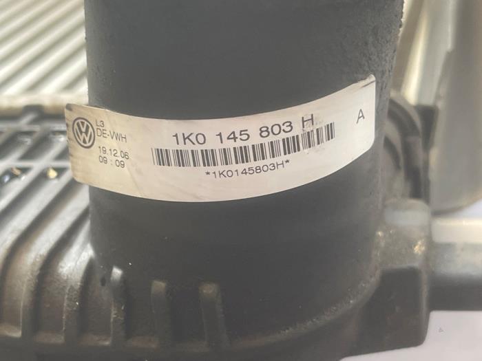 Laddluftkylare från en Volkswagen Caddy III (2KA,2KH,2CA,2CH) 1.9 TDI 2006