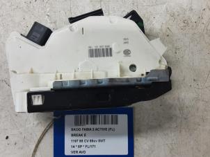 Używane Mechanizm blokady drzwi prawych wersja 2-drzwiowa Skoda Fabia Cena € 50,00 Z VAT oferowane przez Collignon & Fils