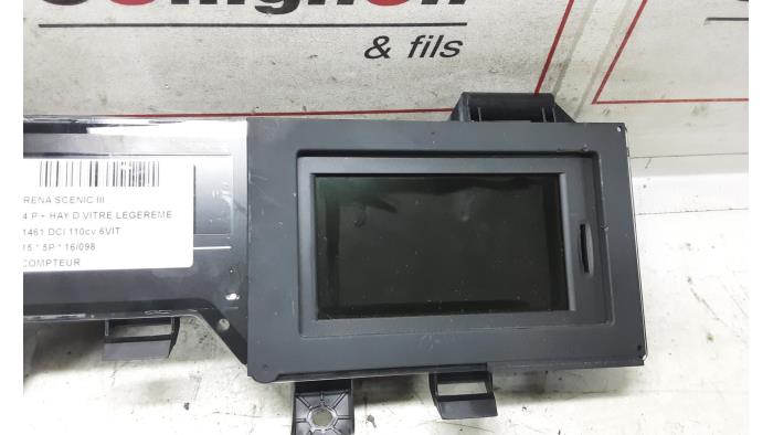 Vägmätare KM från en Renault Grand Scenic 2015