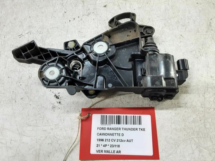 Baklucka, låsmekanism från en Ford Ranger 2021