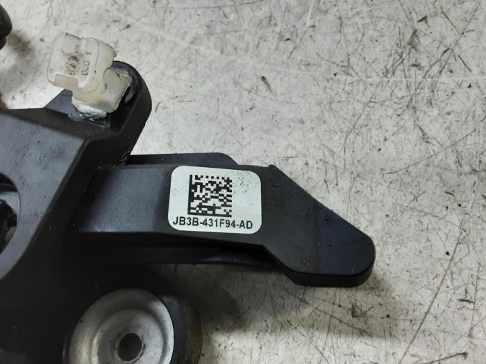 Baklucka, låsmekanism från en Ford Ranger 2021