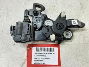 Begagnade Baklucka, låsmekanism Ford Ranger Pris € 60,00 Inklusive moms erbjuds av Collignon & Fils