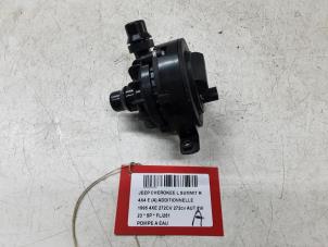 Begagnade Vattenpump Jeep Grand Cherokee Pris € 75,00 Inklusive moms erbjuds av Collignon & Fils