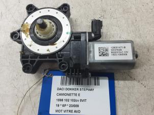 Gebruikte Raammotor Portier Dacia Dokker Prijs € 50,00 Inclusief btw aangeboden door Collignon & Fils