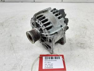 Begagnade Dynamo Renault Captur Pris € 75,00 Inklusive moms erbjuds av Collignon & Fils