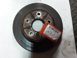 Begagnade Bakre bromsskiva Ford Focus Pris € 15,00 Inklusive moms erbjuds av Collignon & Fils