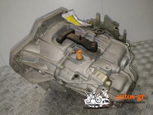 Nieuwe Versnellingsbak Renault Master II (FD/HD) 2.5 dCi 100 FAP Prijs € 605,00 Inclusief btw aangeboden door AUTOS-GR