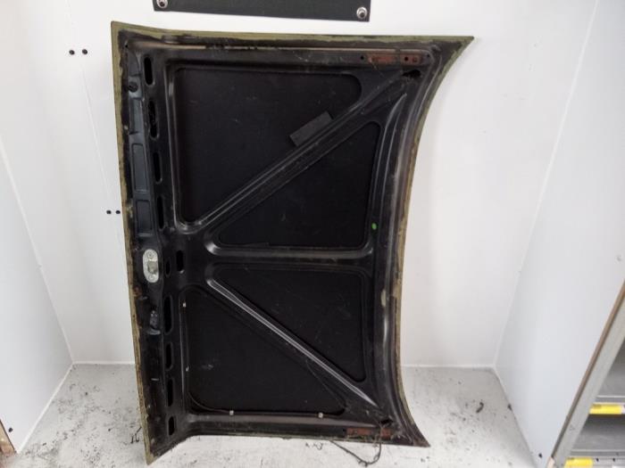 Baklucka från en Mercedes-Benz /8 Coupé (C114)  1970