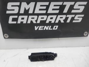 Gebruikte Combischakelaar ramen Mercedes Sprinter 3,5t (906.73) 313 CDI 16V 4x4 Prijs € 30,00 Margeregeling aangeboden door Smeets Autos Venlo