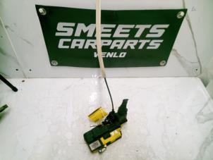 Begagnade Dörrmekanism, 4-dörrars, höger bak Volvo V70 (SW) 2.4 20V 140 Pris € 19,94 Marginaltabell erbjuds av Smeets Autos Venlo